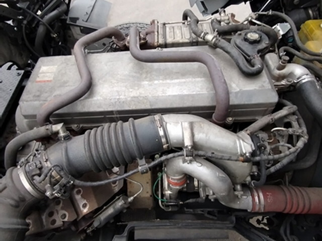 日野プロフィアトレーラーヘッド（トラクターヘッド）大型（10t）[写真17]