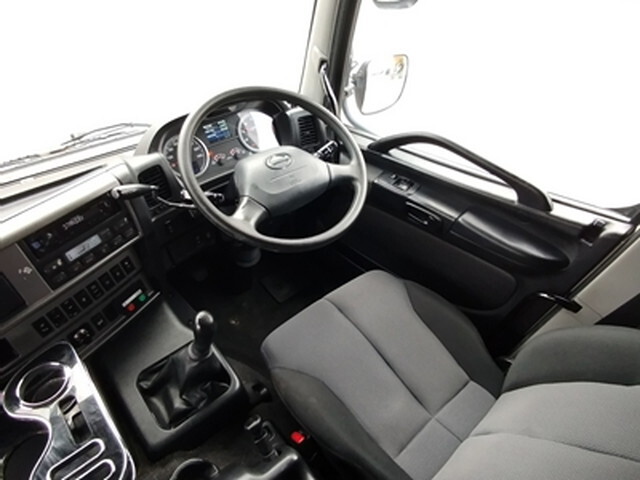 日野プロフィアトレーラーヘッド（トラクターヘッド）大型（10t）[写真24]