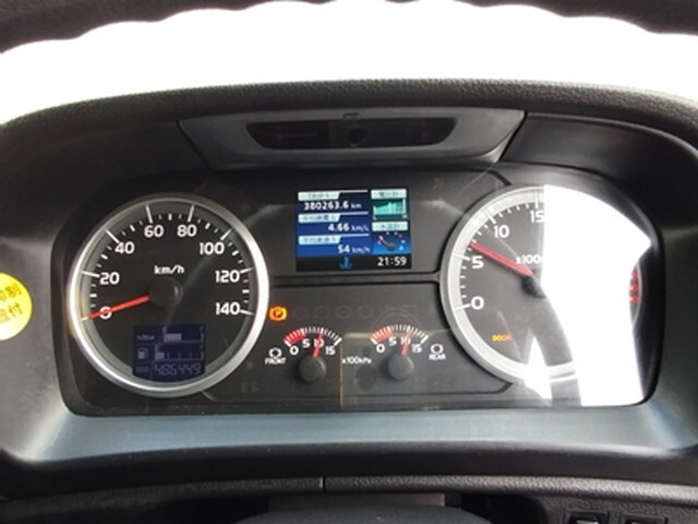 日野プロフィアトレーラーヘッド（トラクターヘッド）大型（10t）[写真28]