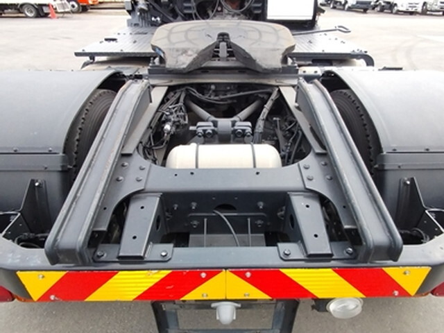 日野プロフィアトレーラーヘッド（トラクターヘッド）大型（10t）[写真06]