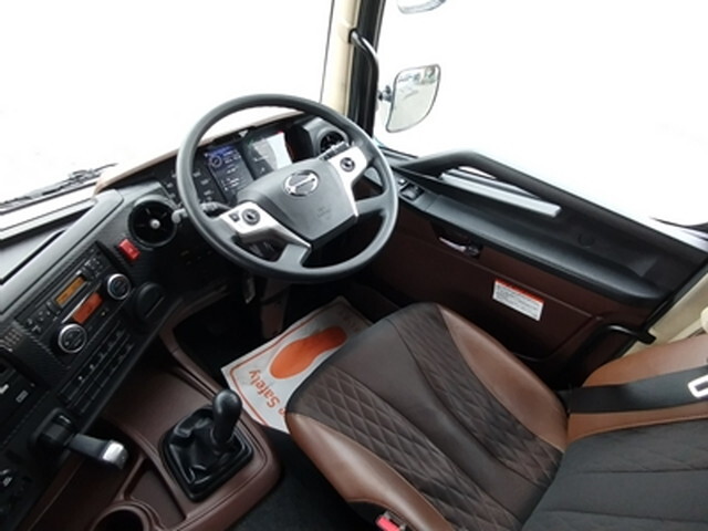 日野プロフィアアルミブロック大型（10t）[写真24]