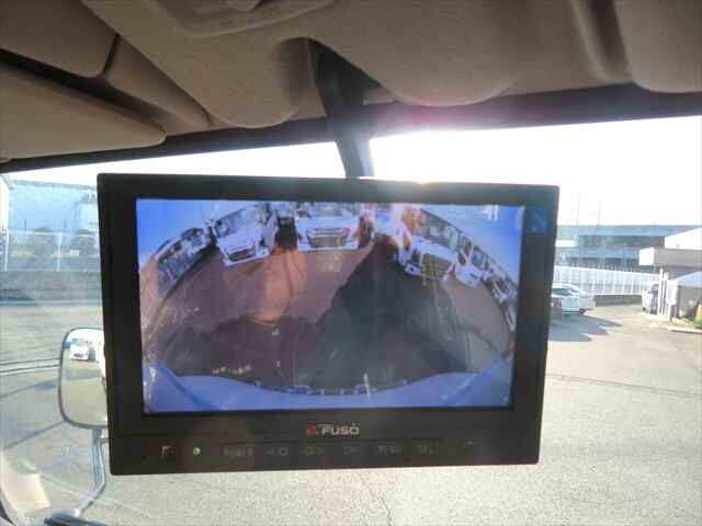 三菱ふそうキャンターパッカー車（塵芥車）小型（2t・3t）[写真36]