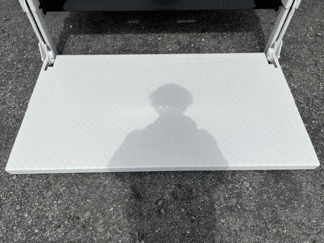 三菱ふそうキャンター平ボディ小型（2t・3t）[写真19]