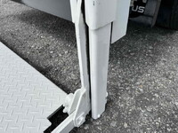 三菱ふそうキャンター平ボディ小型（2t・3t）[写真23]