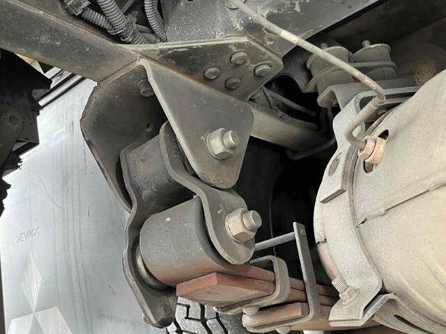 三菱ふそうキャンター平ボディ小型（2t・3t）[写真24]