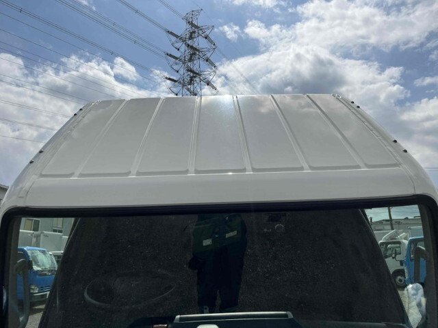 三菱ふそうキャンター平ボディ小型（2t・3t）[写真28]