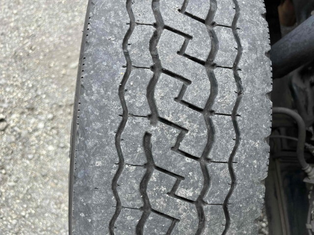 三菱ふそうキャンター平ボディ小型（2t・3t）[写真31]