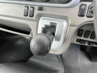 三菱ふそうキャンター平ボディ小型（2t・3t）[写真38]