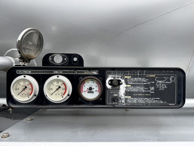 日野プロフィアバルク車（粉粒体運搬車）大型（10t）[写真12]