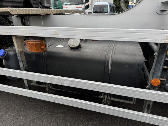 日野プロフィアバルク車（粉粒体運搬車）大型（10t）[写真27]