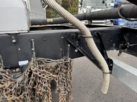 日野プロフィアバルク車（粉粒体運搬車）大型（10t）[写真31]