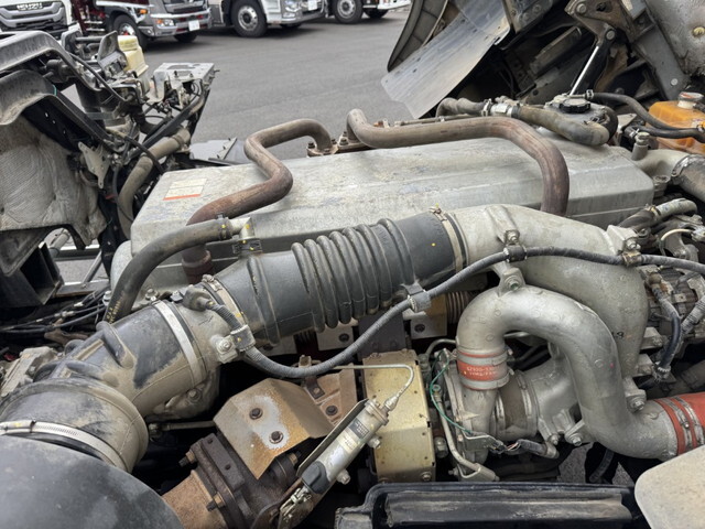 日野プロフィアバルク車（粉粒体運搬車）大型（10t）[写真35]