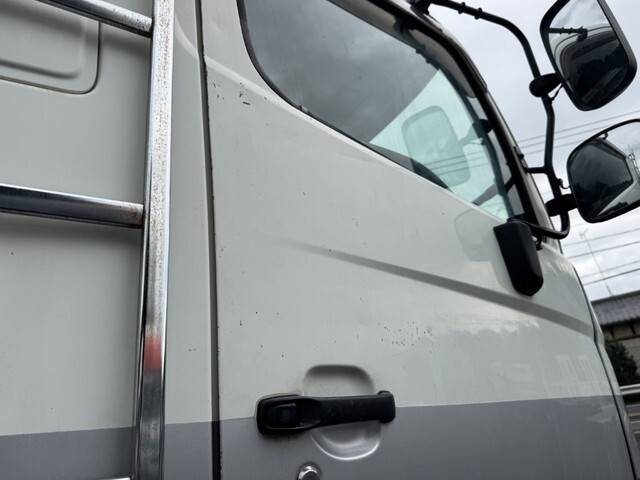 日野プロフィアバルク車（粉粒体運搬車）大型（10t）[写真39]