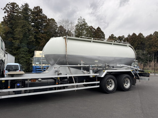 日野プロフィアバルク車（粉粒体運搬車）大型（10t）[写真07]