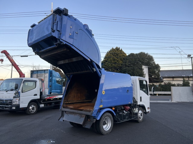 いすゞエルフパッカー車（塵芥車）小型（2t・3t）[写真23]