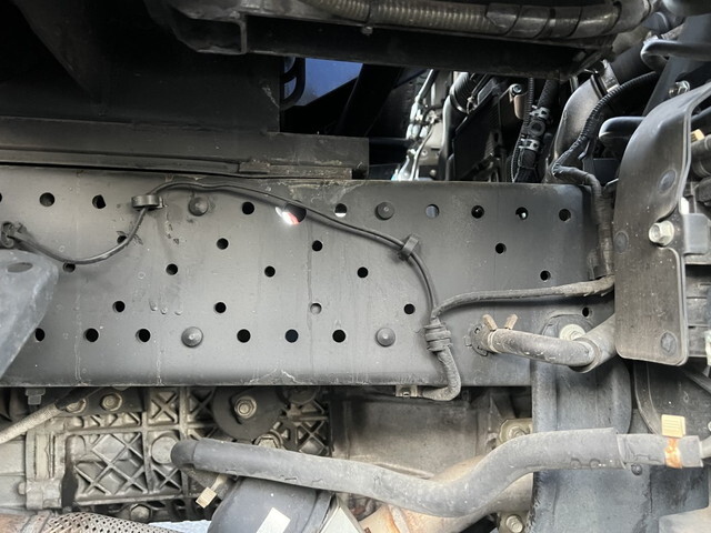 いすゞエルフパッカー車（塵芥車）小型（2t・3t）[写真24]