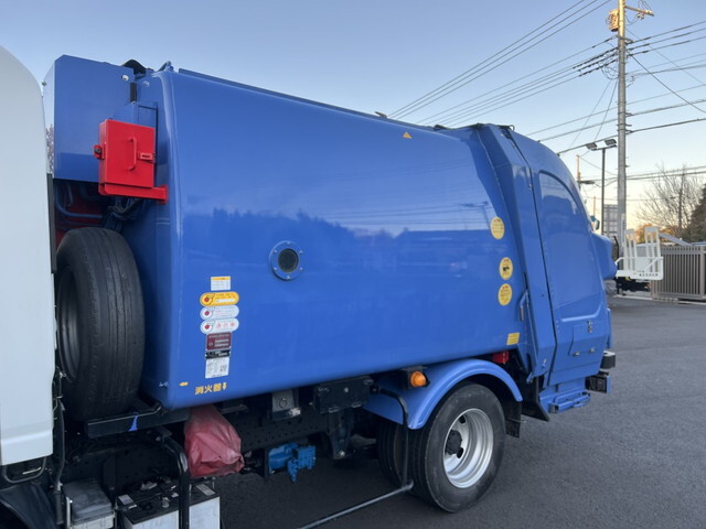 いすゞエルフパッカー車（塵芥車）小型（2t・3t）[写真09]