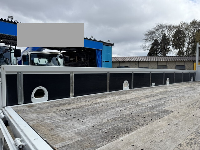 いすゞフォワード平ボディ中型（4t）[写真12]