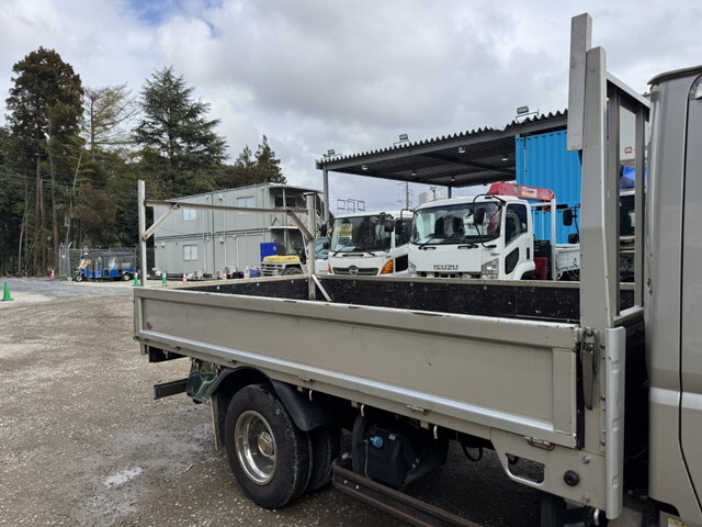 三菱ふそうキャンターダブルキャブ（Wキャブ）小型（2t・3t）[写真18]