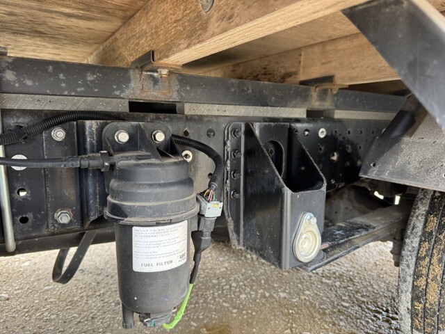 三菱ふそうキャンターダブルキャブ（Wキャブ）小型（2t・3t）[写真24]