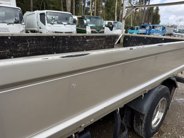 三菱ふそうキャンターダブルキャブ（Wキャブ）小型（2t・3t）[写真29]