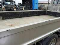 三菱ふそうキャンターダブルキャブ（Wキャブ）小型（2t・3t）[写真31]