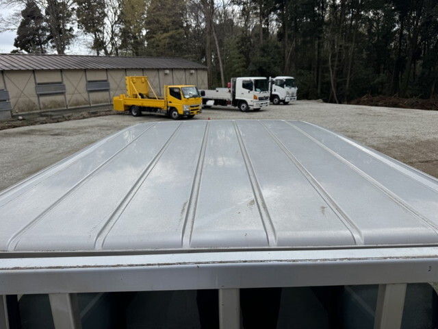 三菱ふそうキャンターダブルキャブ（Wキャブ）小型（2t・3t）[写真31]