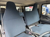 三菱ふそうキャンターダブルキャブ（Wキャブ）小型（2t・3t）[写真33]