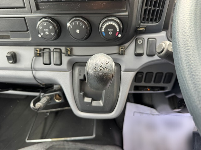 三菱ふそうキャンターダブルキャブ（Wキャブ）小型（2t・3t）[写真35]