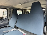 三菱ふそうキャンターダブルキャブ（Wキャブ）小型（2t・3t）[写真08]