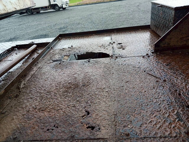 いすゞギガトレーラーヘッド（トラクターヘッド）大型（10t）[写真16]