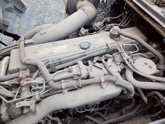 いすゞギガトレーラーヘッド（トラクターヘッド）大型（10t）[写真21]