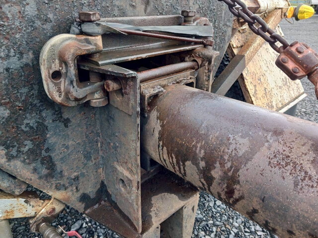 いすゞギガトレーラーヘッド（トラクターヘッド）大型（10t）[写真32]