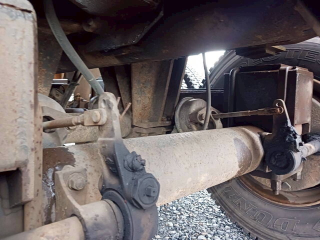 いすゞギガトレーラーヘッド（トラクターヘッド）大型（10t）[写真33]