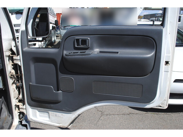 日産アトラス平ボディ小型（2t・3t）[写真23]