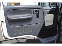 日産アトラス平ボディ小型（2t・3t）[写真25]