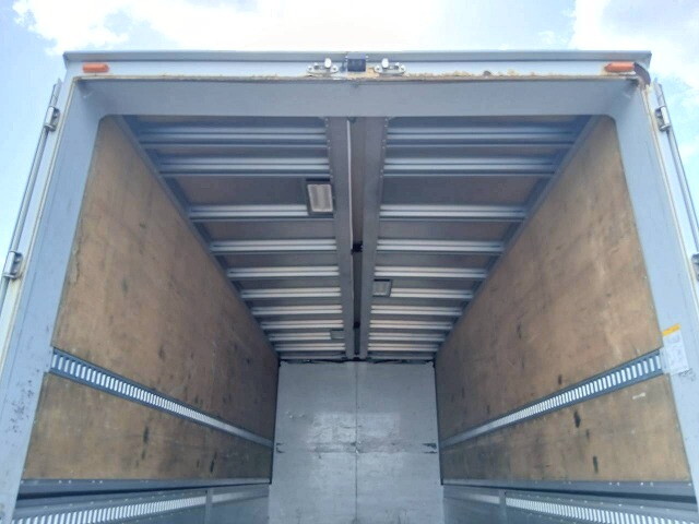 日野レンジャーアルミウイング中型（4t）[写真10]