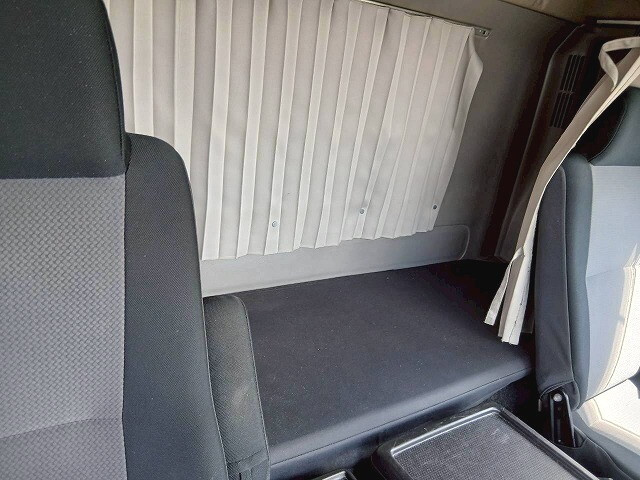 日野レンジャーアルミウイング中型（4t）[写真25]