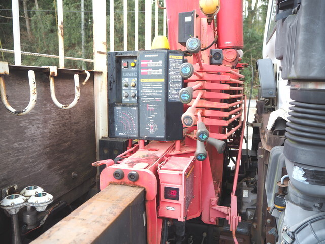 日野レンジャーセルフクレーン3段増トン（6t・8t）[写真14]