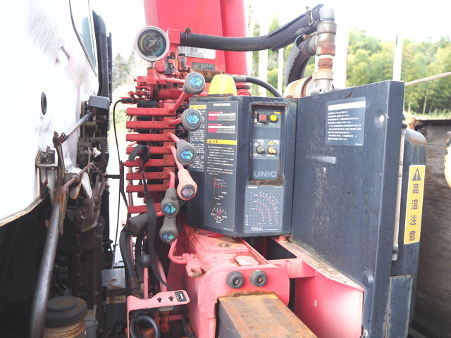 日野レンジャーセルフクレーン3段増トン（6t・8t）[写真18]