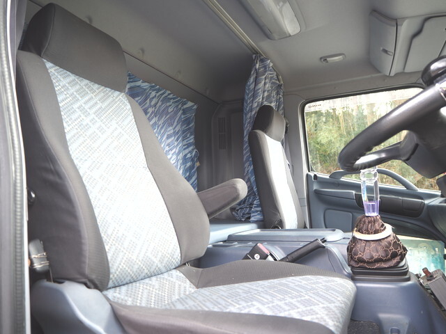 日野レンジャーセルフクレーン3段増トン（6t・8t）[写真34]