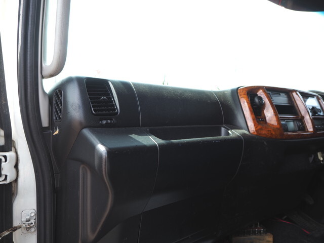 日野レンジャー冷凍車（冷蔵車）中型（4t）[写真31]