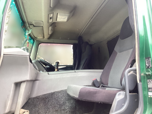 三菱ふそうスーパーグレート平ボディ大型（10t）[写真11]