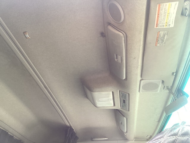 三菱ふそうスーパーグレート平ボディ大型（10t）[写真12]