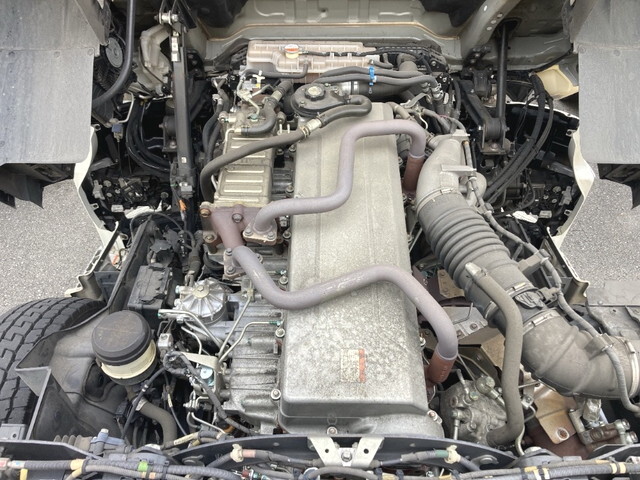 日野プロフィアトレーラーヘッド（トラクターヘッド）大型（10t）[写真10]