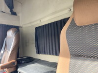 日野プロフィアトレーラーヘッド（トラクターヘッド）大型（10t）[写真12]