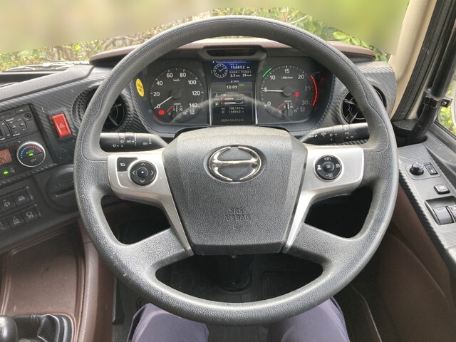 日野プロフィアトレーラーヘッド（トラクターヘッド）大型（10t）[写真14]