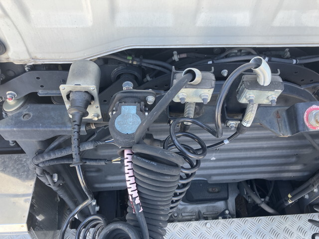 日野プロフィアトレーラーヘッド（トラクターヘッド）大型（10t）[写真15]