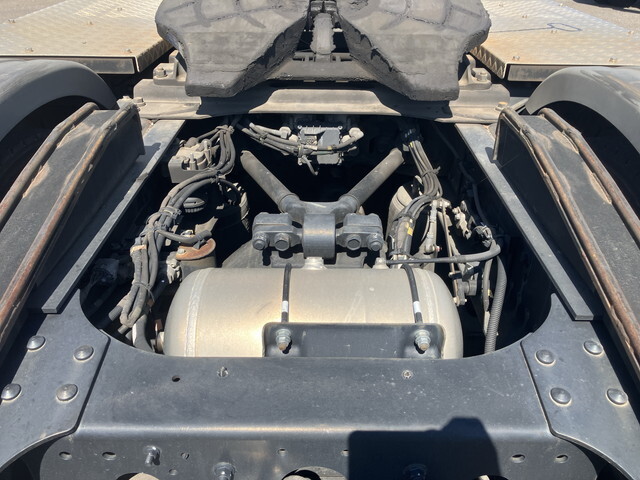 日野プロフィアトレーラーヘッド（トラクターヘッド）大型（10t）[写真17]