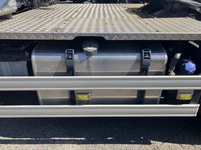 日野プロフィアトレーラーヘッド（トラクターヘッド）大型（10t）[写真21]